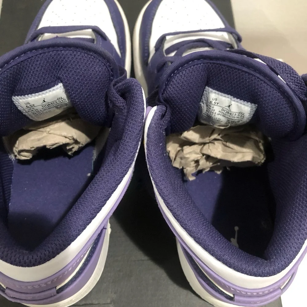 Nike Kids' Air Jordan 1 Mid - Purple & White